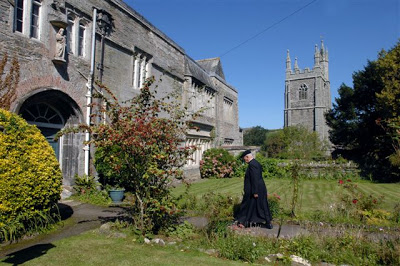 ConventBuildings28TowerofmediaevalAnglicanchurchnextdoor29_54.jpg