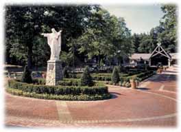 sacred_heart_garden.jpg
